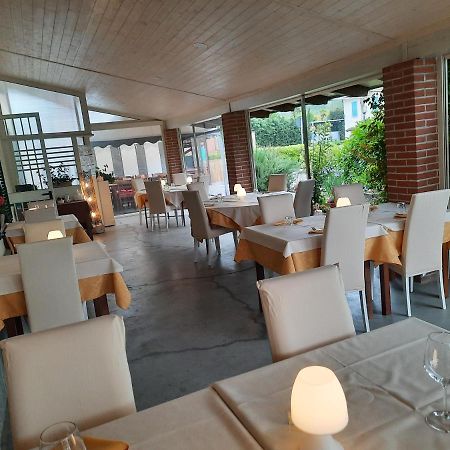 Locanda Della Luna Rossa Calosso Exterior photo